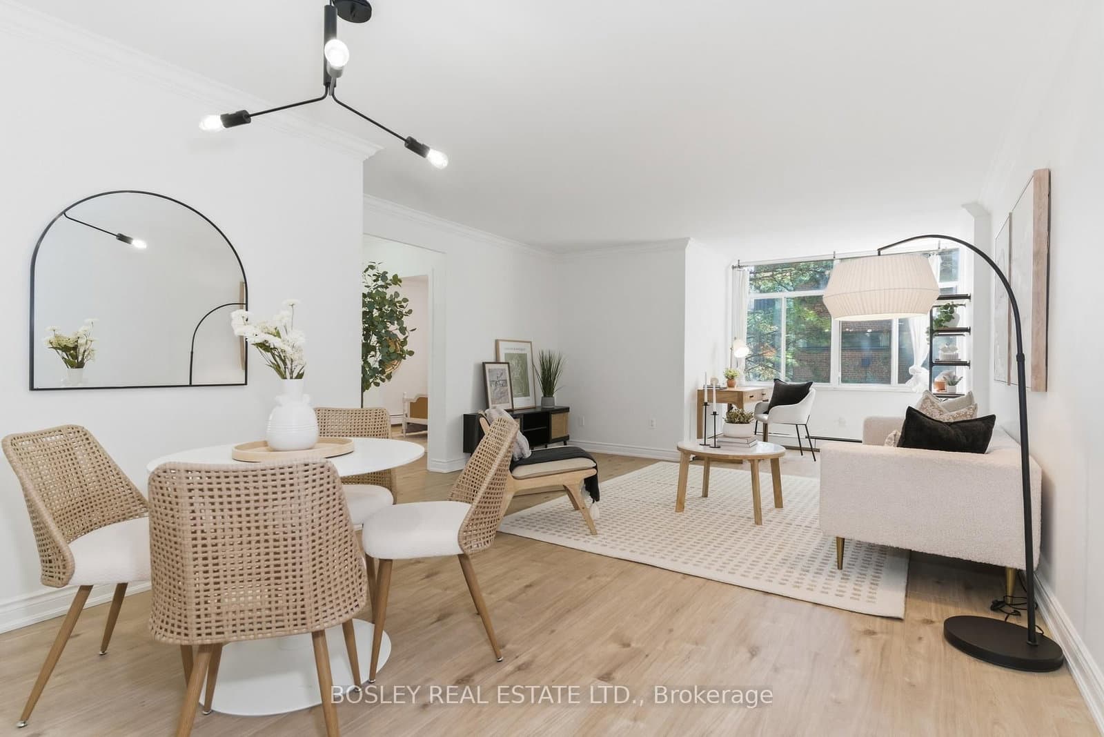 #210 - 335 Lonsdale Road