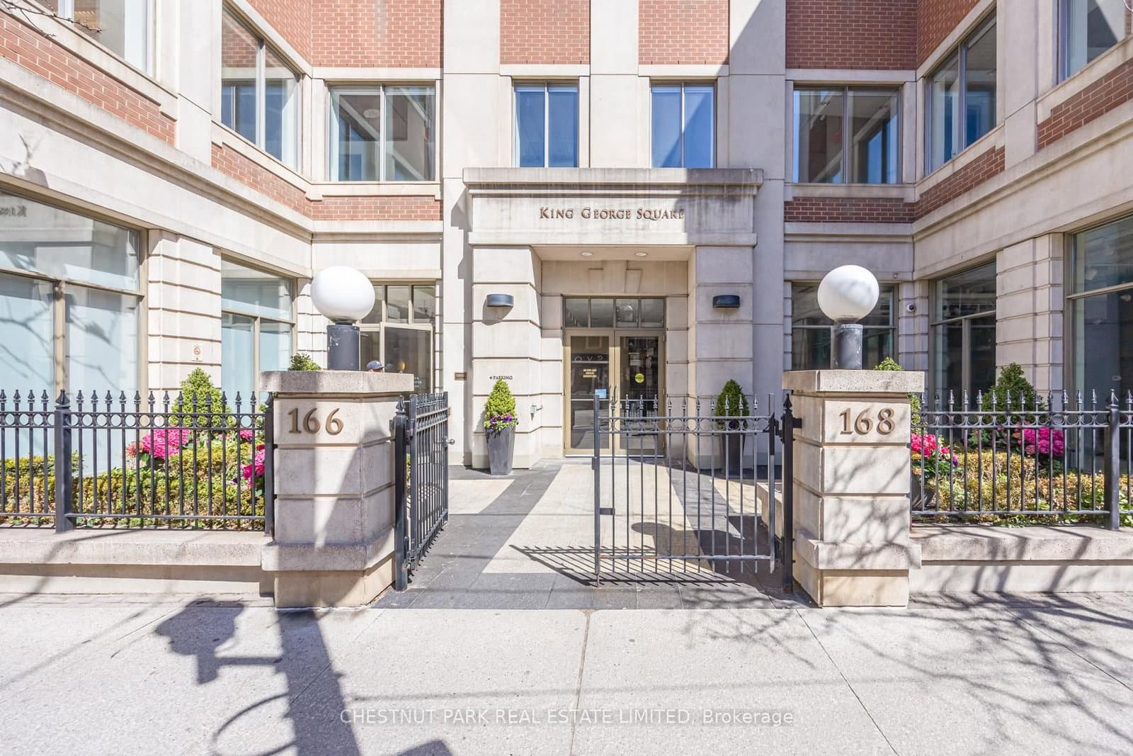 168 King Street E, Unit 914 thumbnail 2
