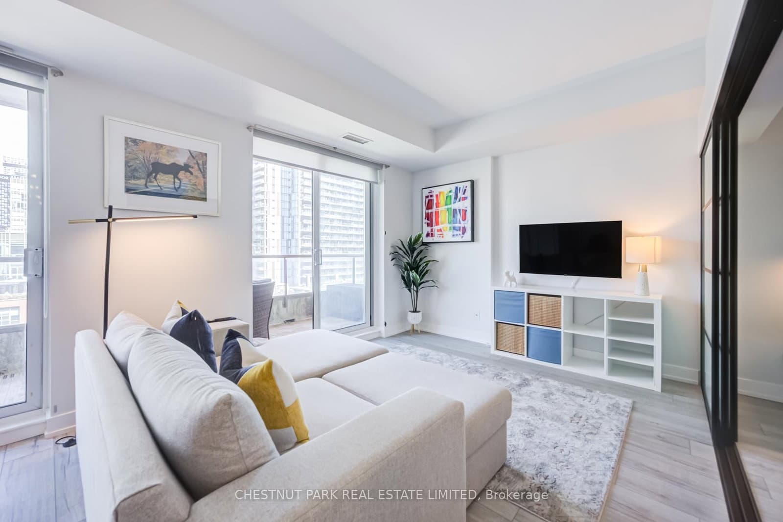168 King Street E, Unit 914 thumbnail 5