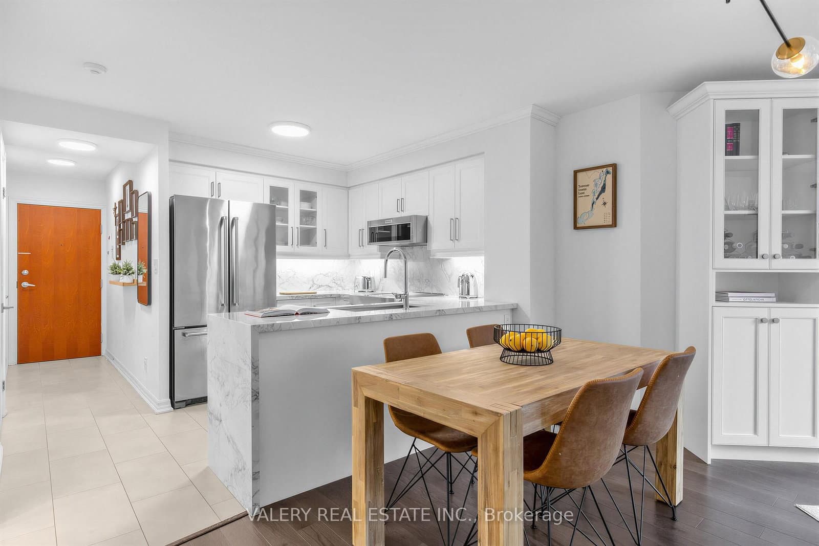 #1009 - 300 Bloor Street E