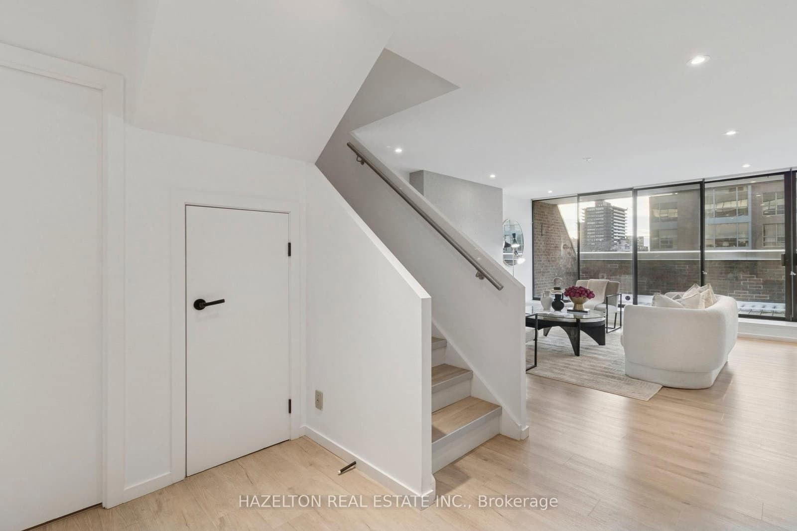 55A Avenue Road, Unit 405 thumbnail 12