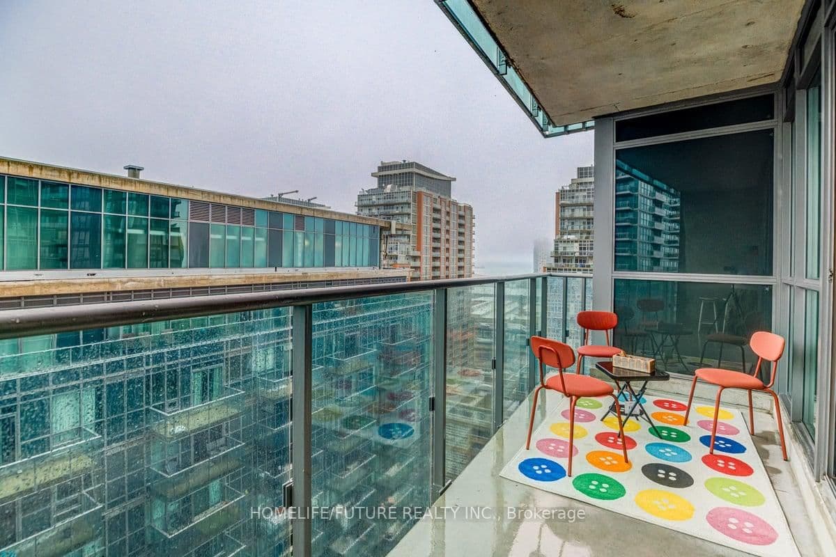 150 East Liberty Street, Unit 1605 thumbnail 20
