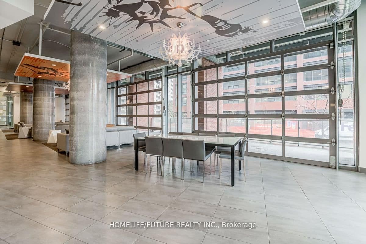150 East Liberty Street, Unit 1605 thumbnail 23
