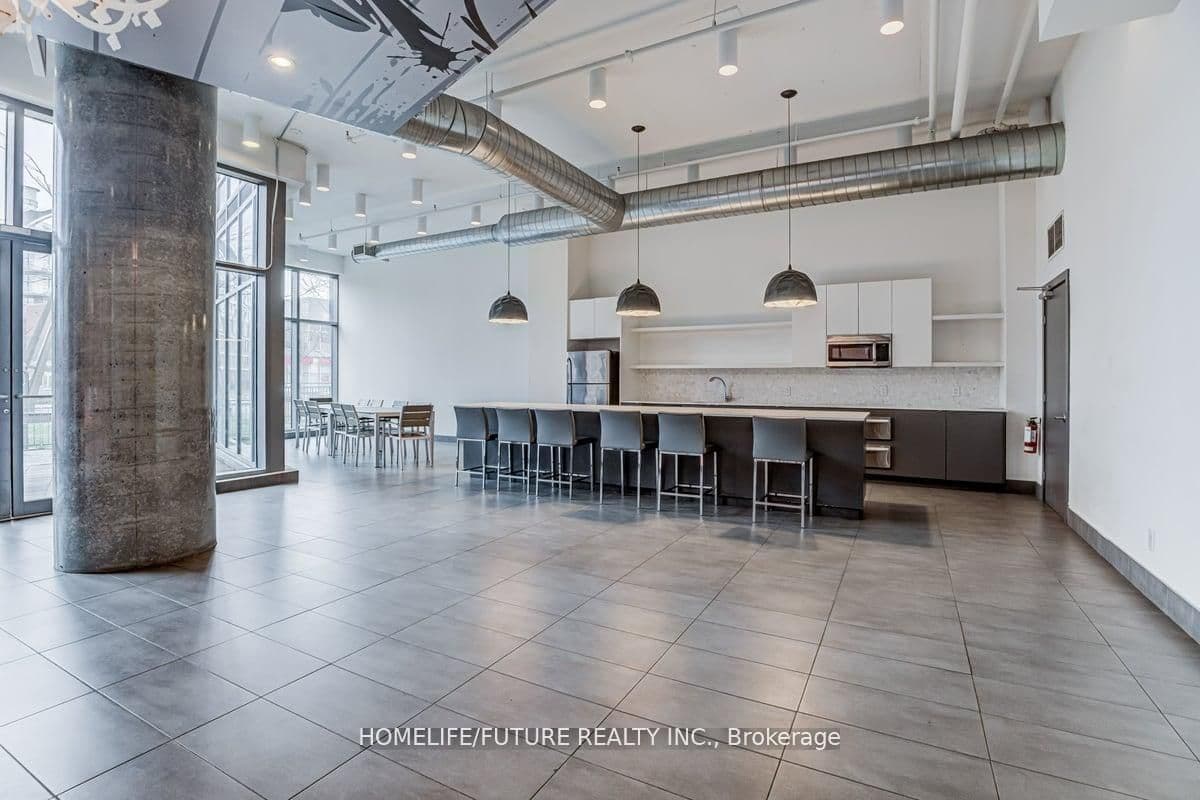150 East Liberty Street, Unit 1605 thumbnail 24