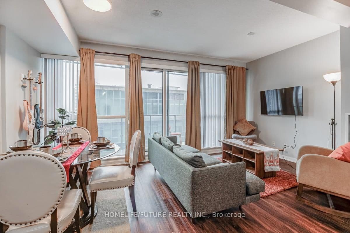 150 East Liberty Street, Unit 1605 thumbnail 9