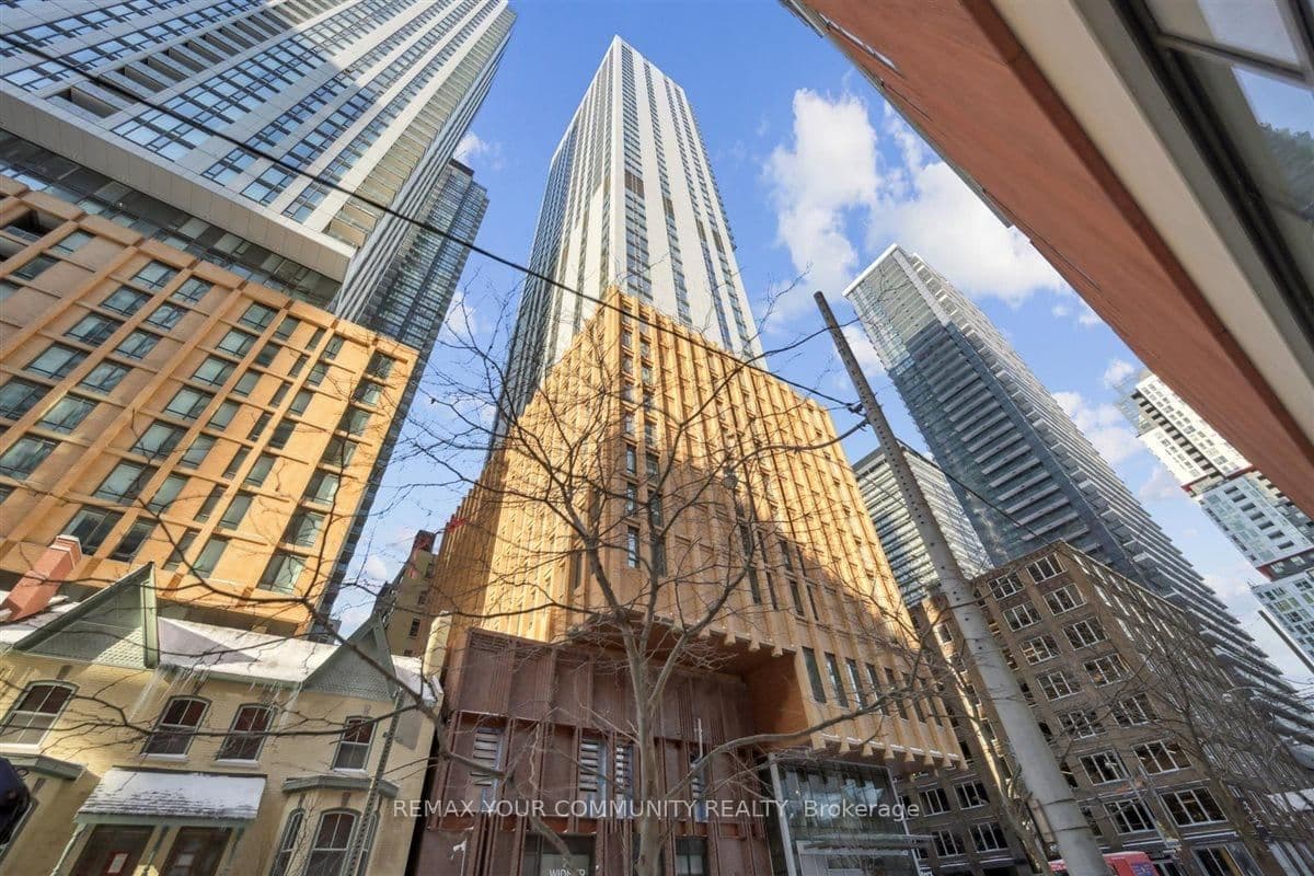 28 Widmer Street, Unit 4727