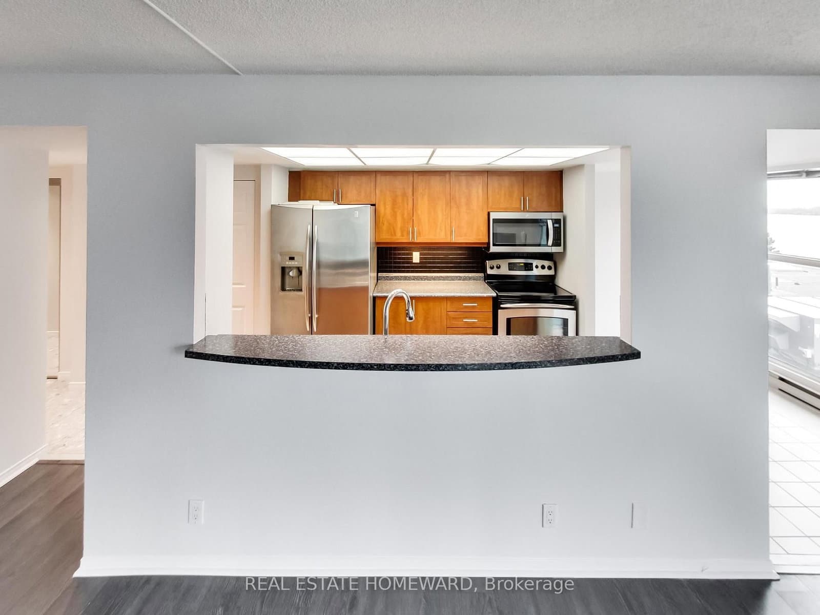 77 Harbour Square, Unit 1208 thumbnail 22