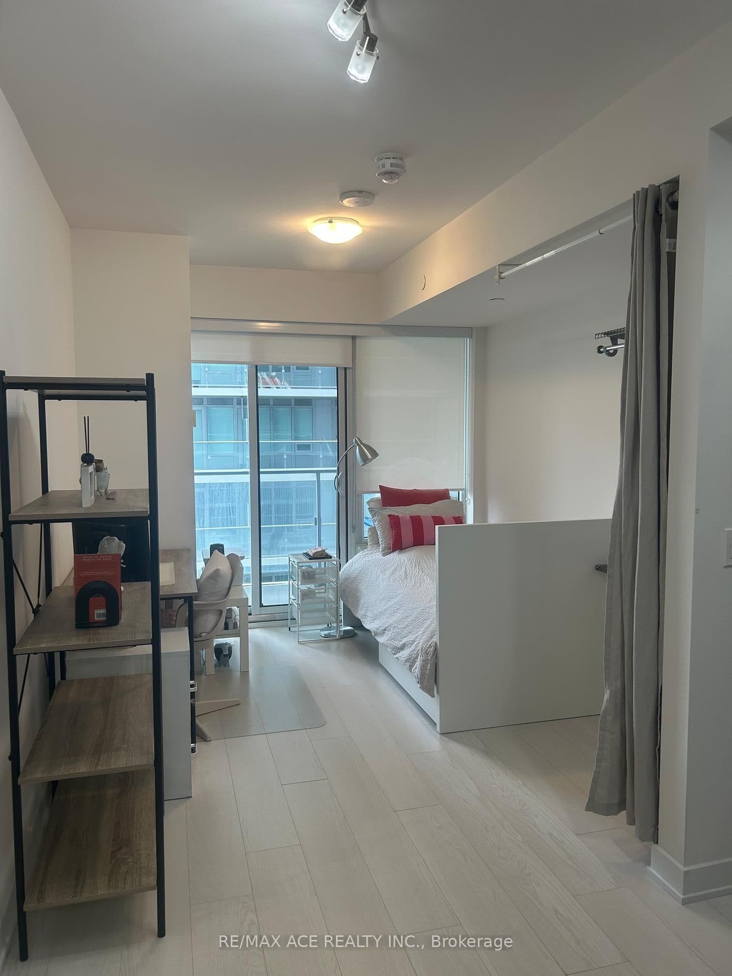 195 Redpath Avenue, Unit 2314 thumbnail 2