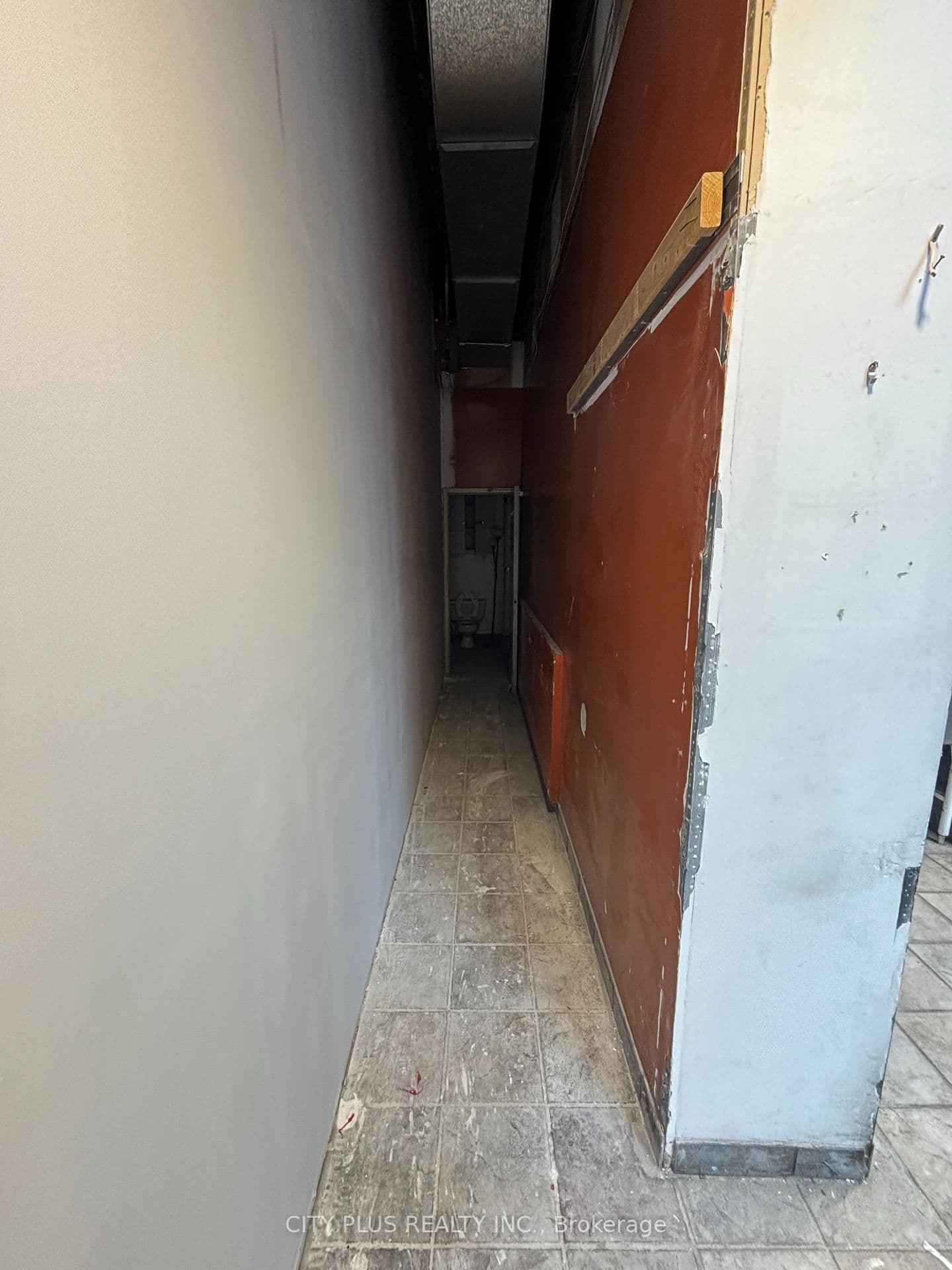 33 University Avenue, Unit 101A thumbnail 5