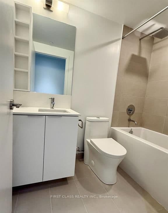 8 Wellesley Street W, Unit 905 thumbnail 10