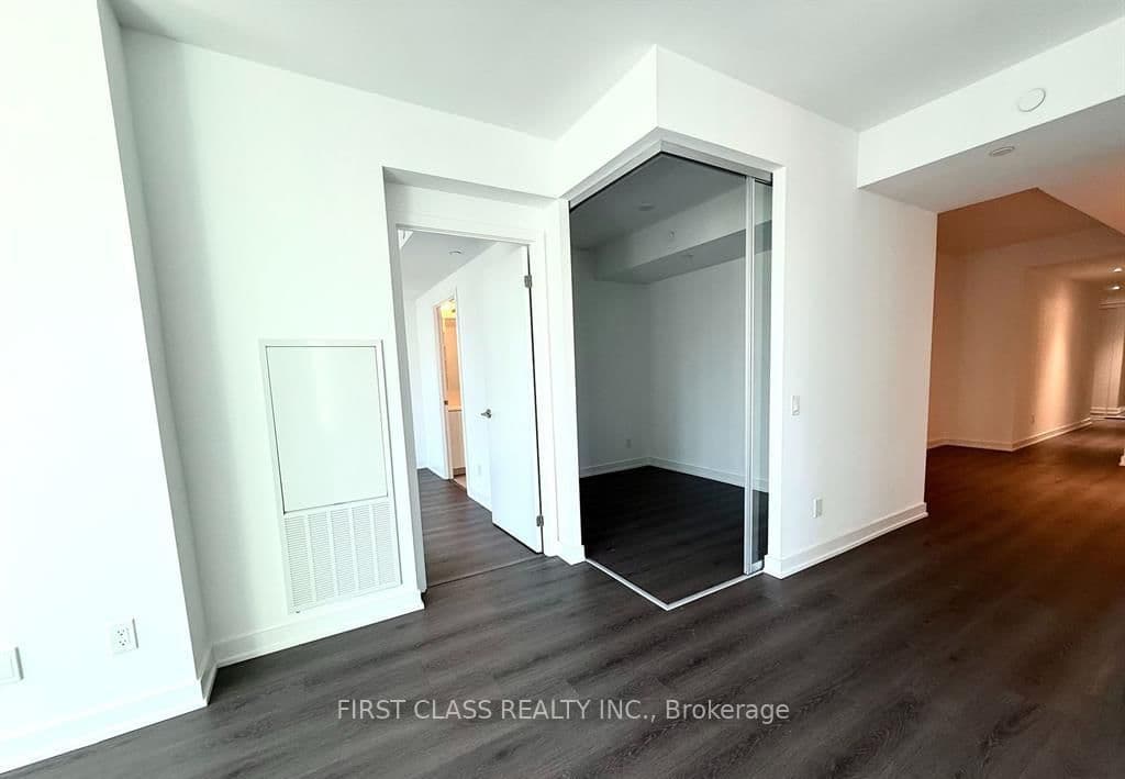 8 Wellesley Street W, Unit 905 thumbnail 19