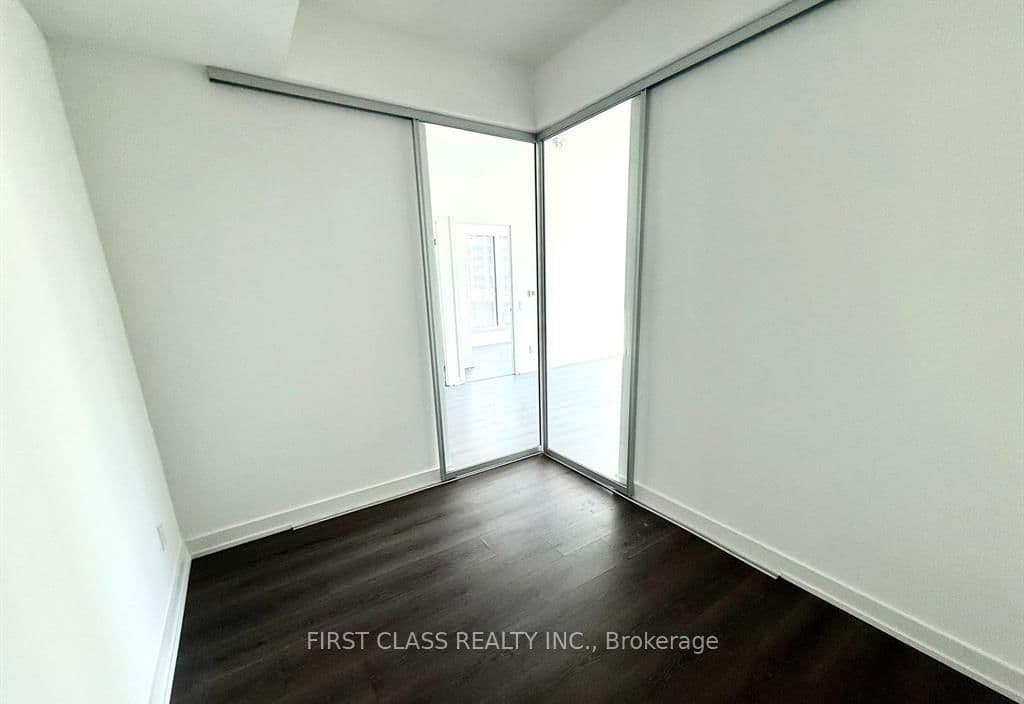 8 Wellesley Street W, Unit 905 thumbnail 20