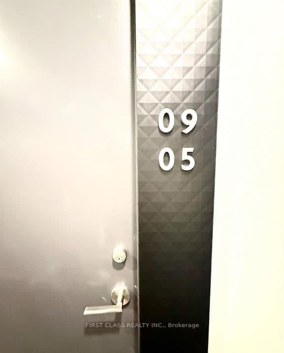 8 Wellesley Street W, Unit 905 thumbnail 4