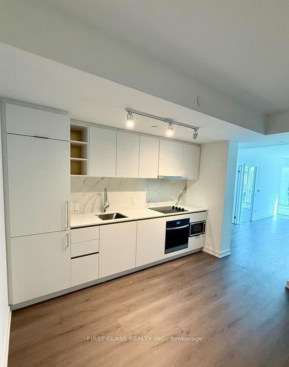 8 Wellesley Street W, Unit 905 thumbnail 6