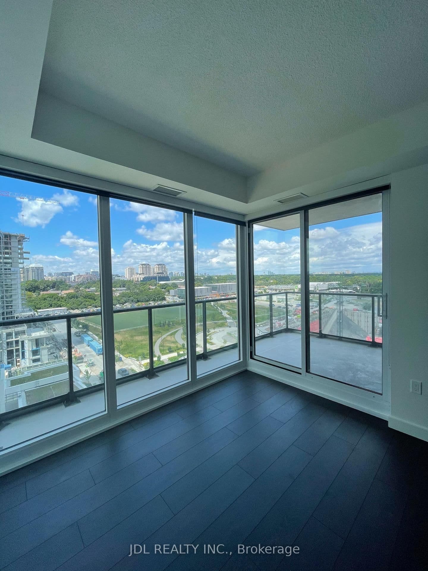 95 Mcmahon Drive, Unit 1509