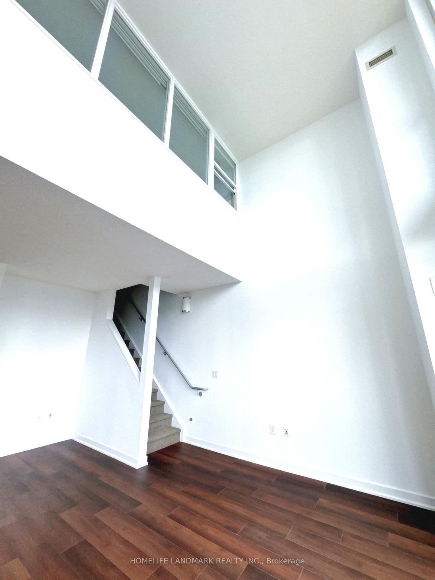 8 Telegram Mews, Unit 833 thumbnail 12