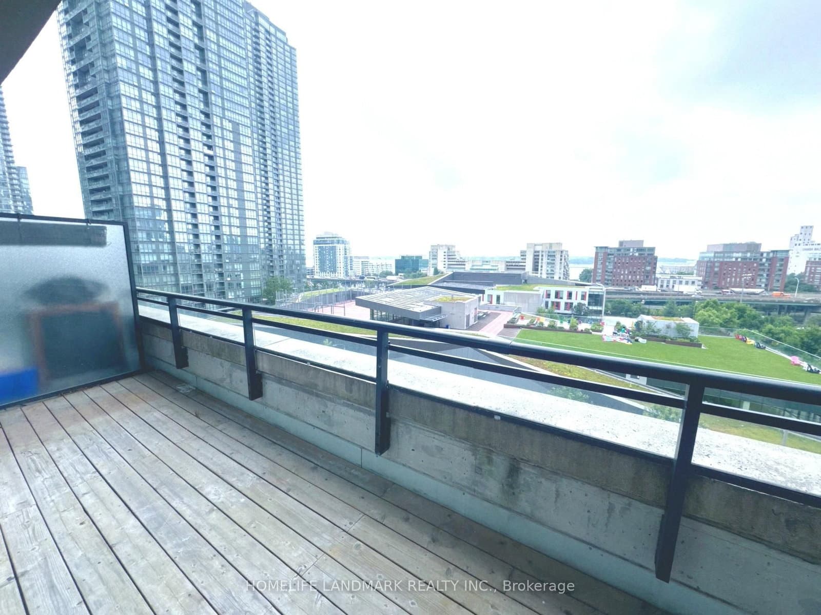 8 Telegram Mews, Unit 833 thumbnail 15