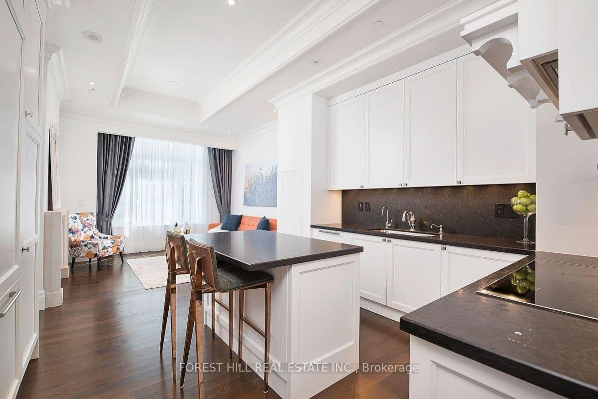 #4601 - 311 Bay Street