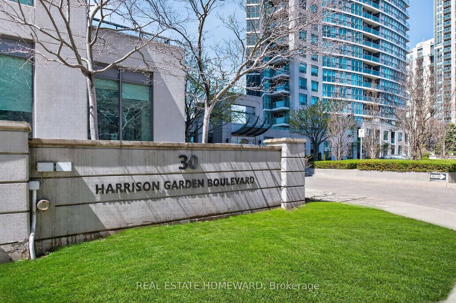 #602 - 30 Harrison Garden Boulevard