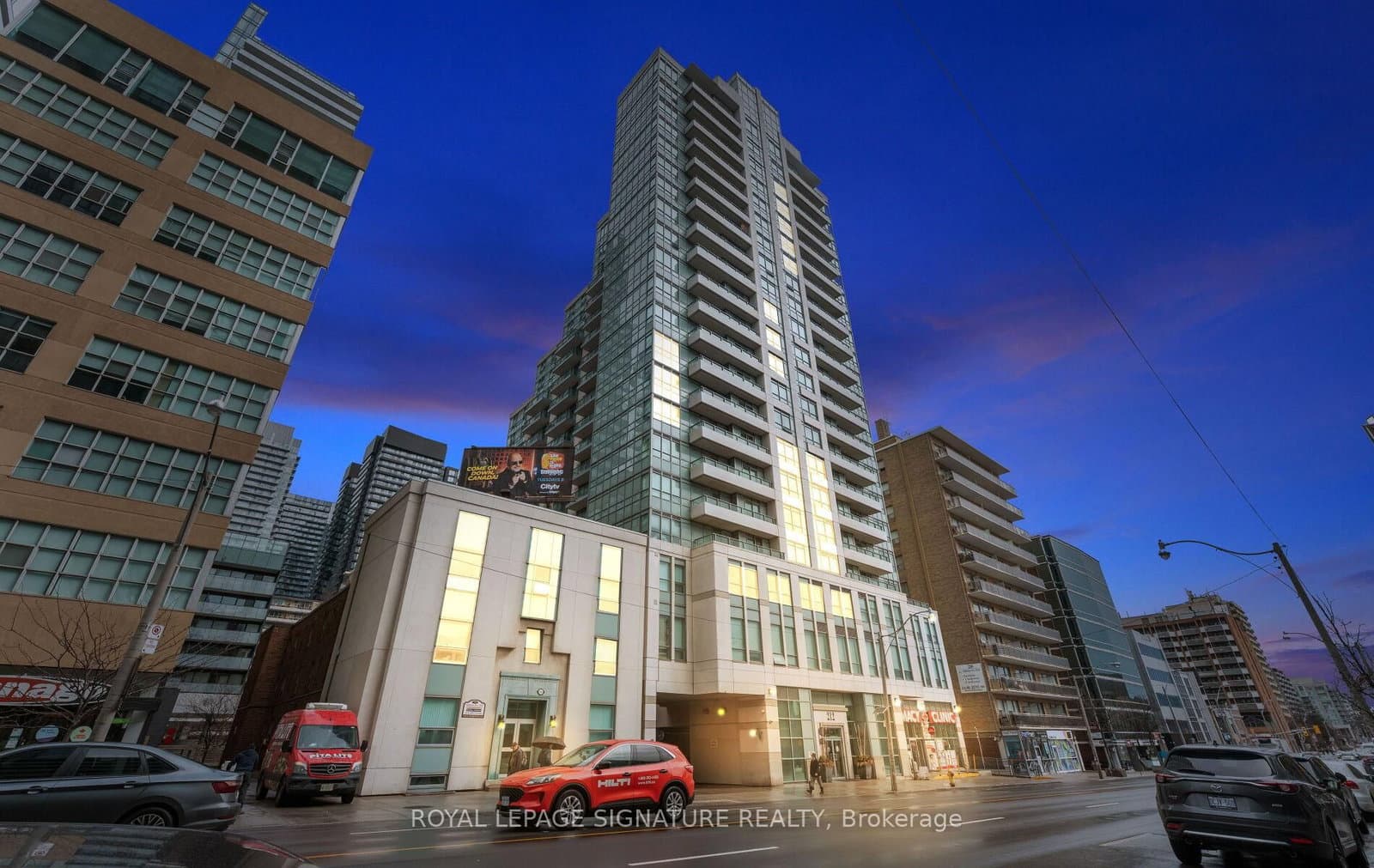 #1411 - 212 Eglinton Avenue E