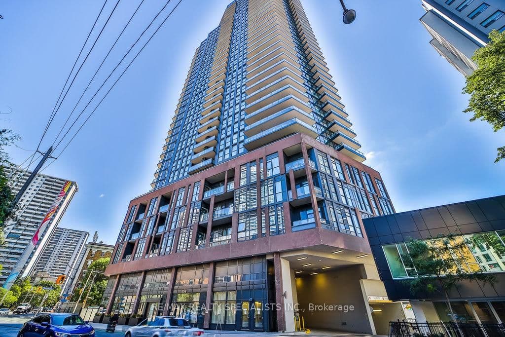 #404 - 159 Wellesley Street E
