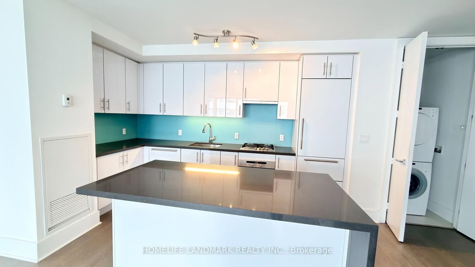 29 Queens Quay E, Unit 1026