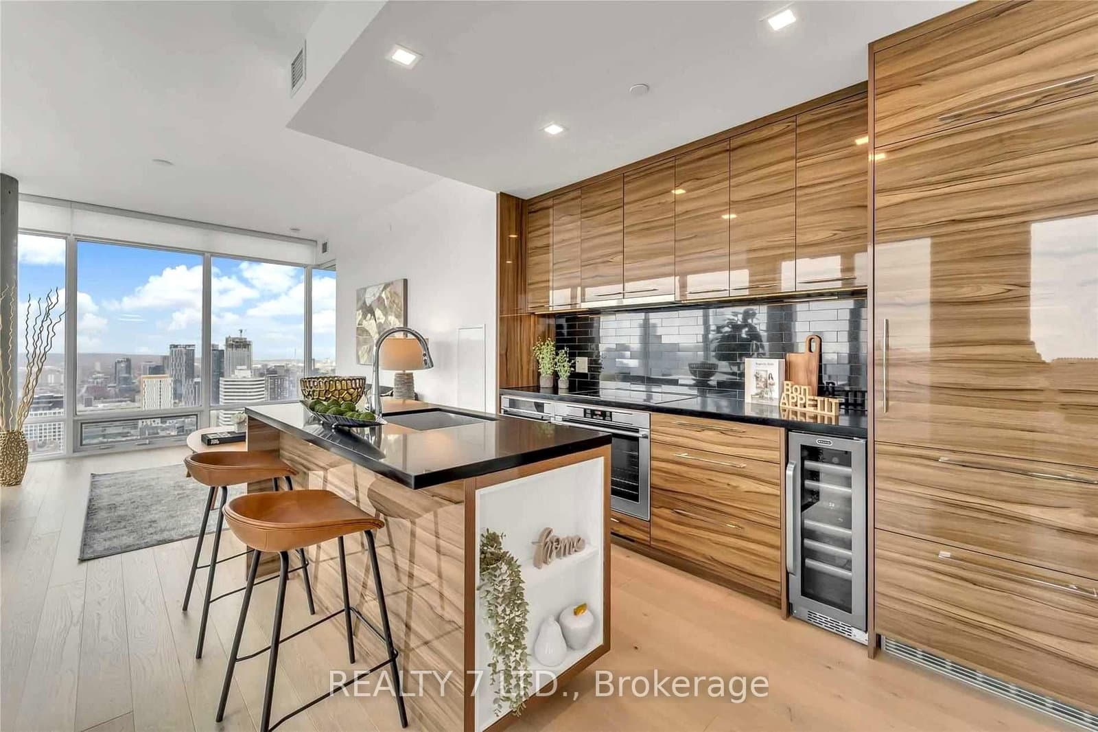 488 University Avenue, Unit 3902 thumbnail 13