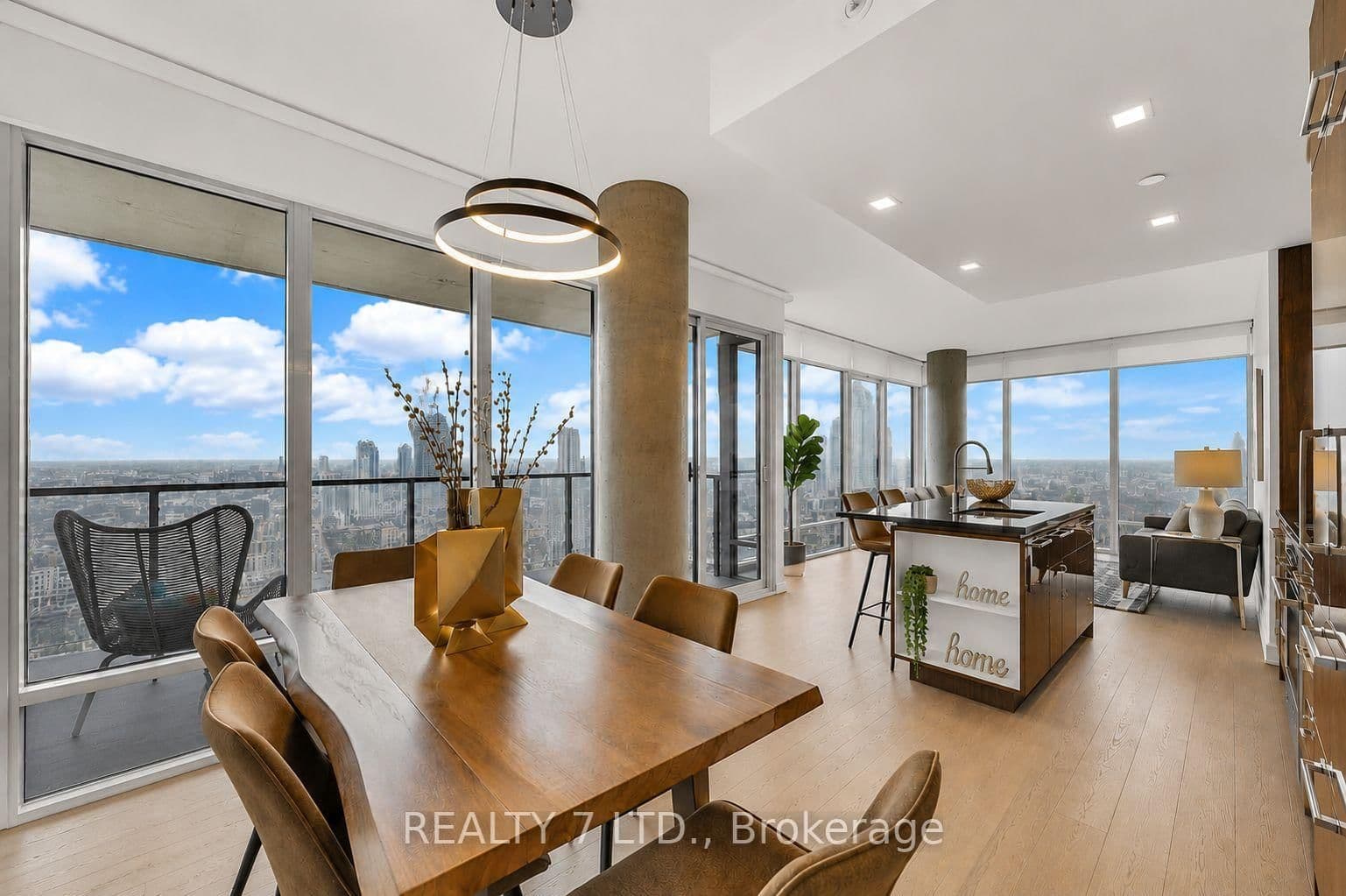 488 University Avenue, Unit 3902 thumbnail 17