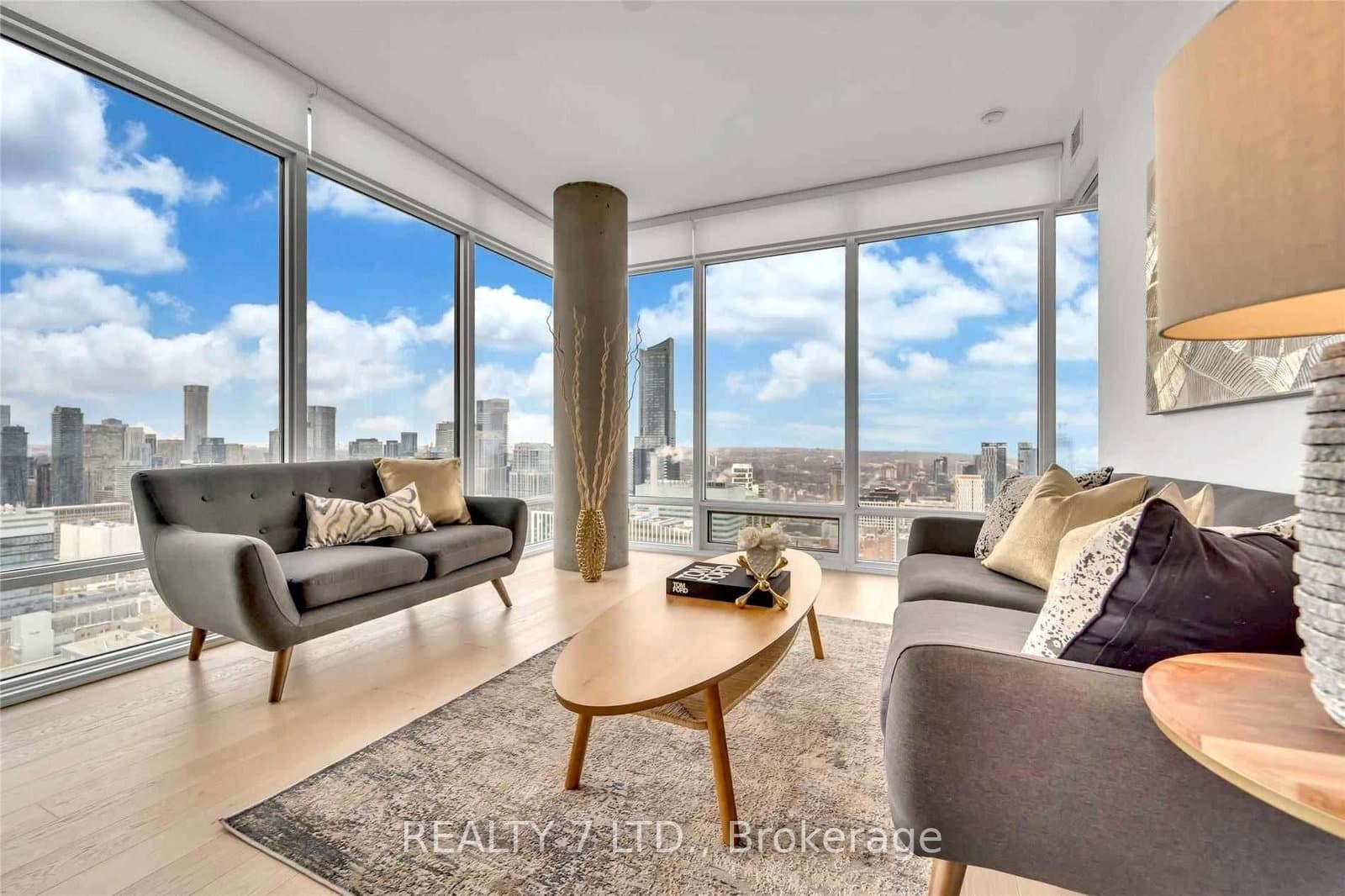 488 University Avenue, Unit 3902 thumbnail 19
