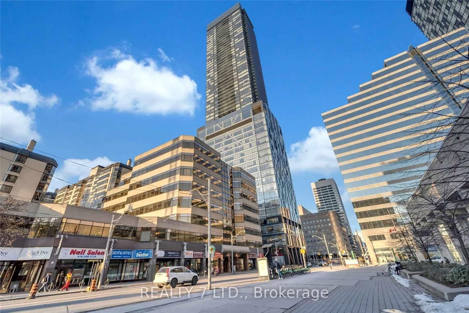 488 University Avenue, Unit 3902 thumbnail 2