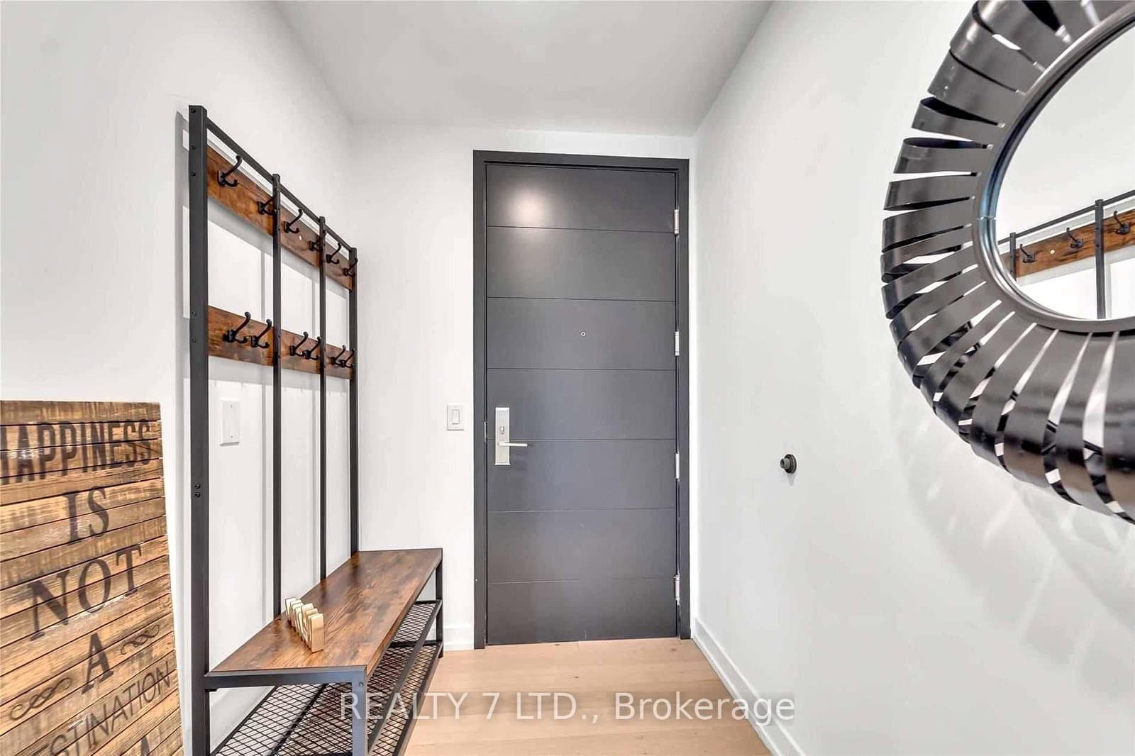 488 University Avenue, Unit 3902 thumbnail 8
