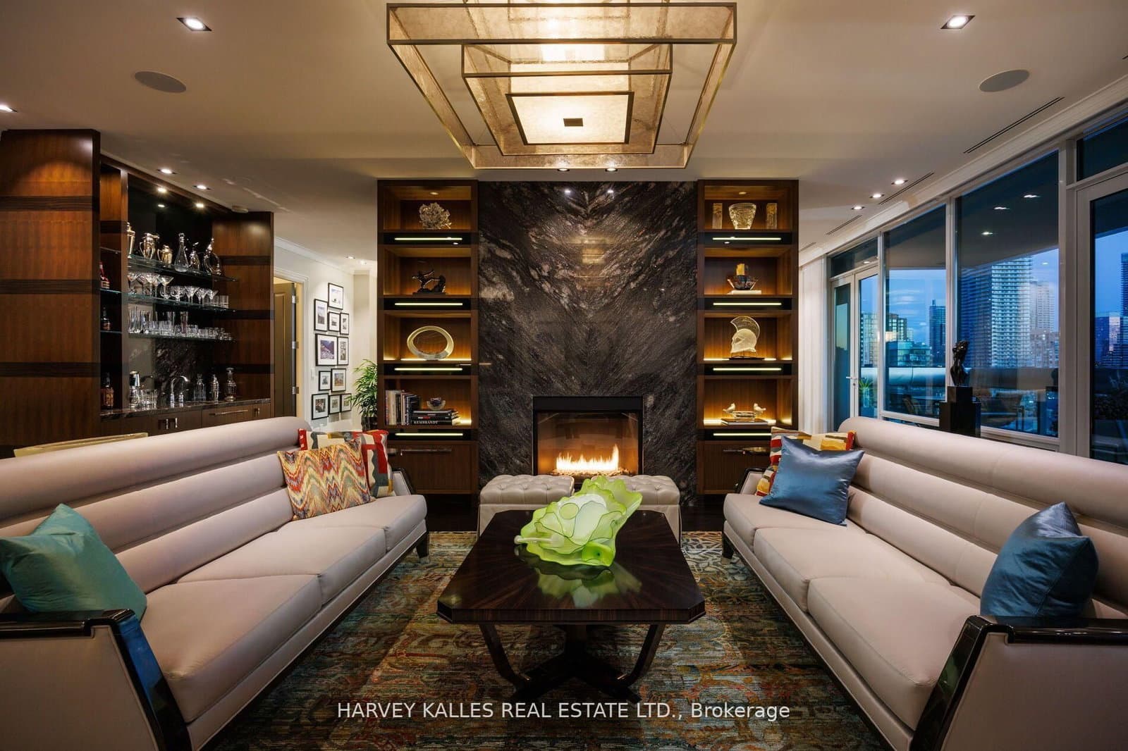 #1501 - 206 Bloor Street W