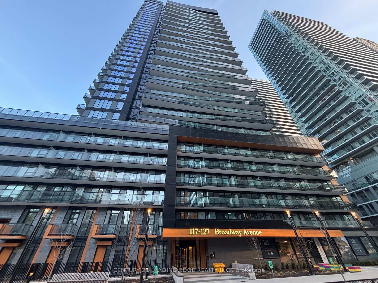 117 Broadway Avenue, Unit 205