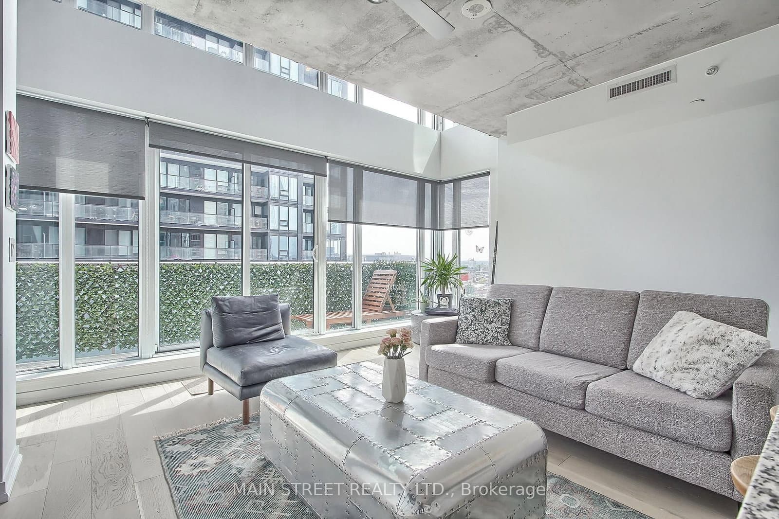 150 East Liberty Street, Unit 1213 - Image 1