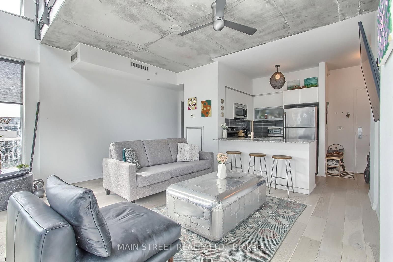 150 East Liberty Street, Unit 1213 thumbnail 14