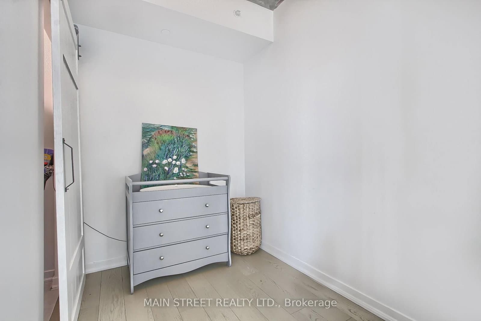 150 East Liberty Street, Unit 1213 thumbnail 18