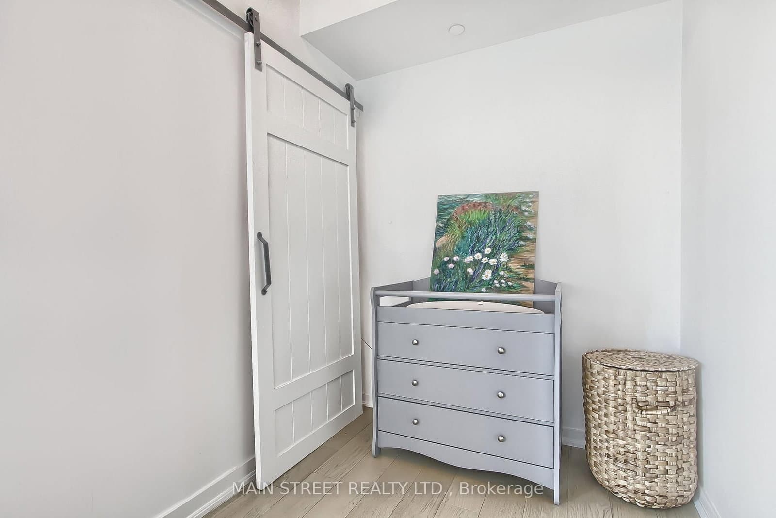 150 East Liberty Street, Unit 1213 thumbnail 19