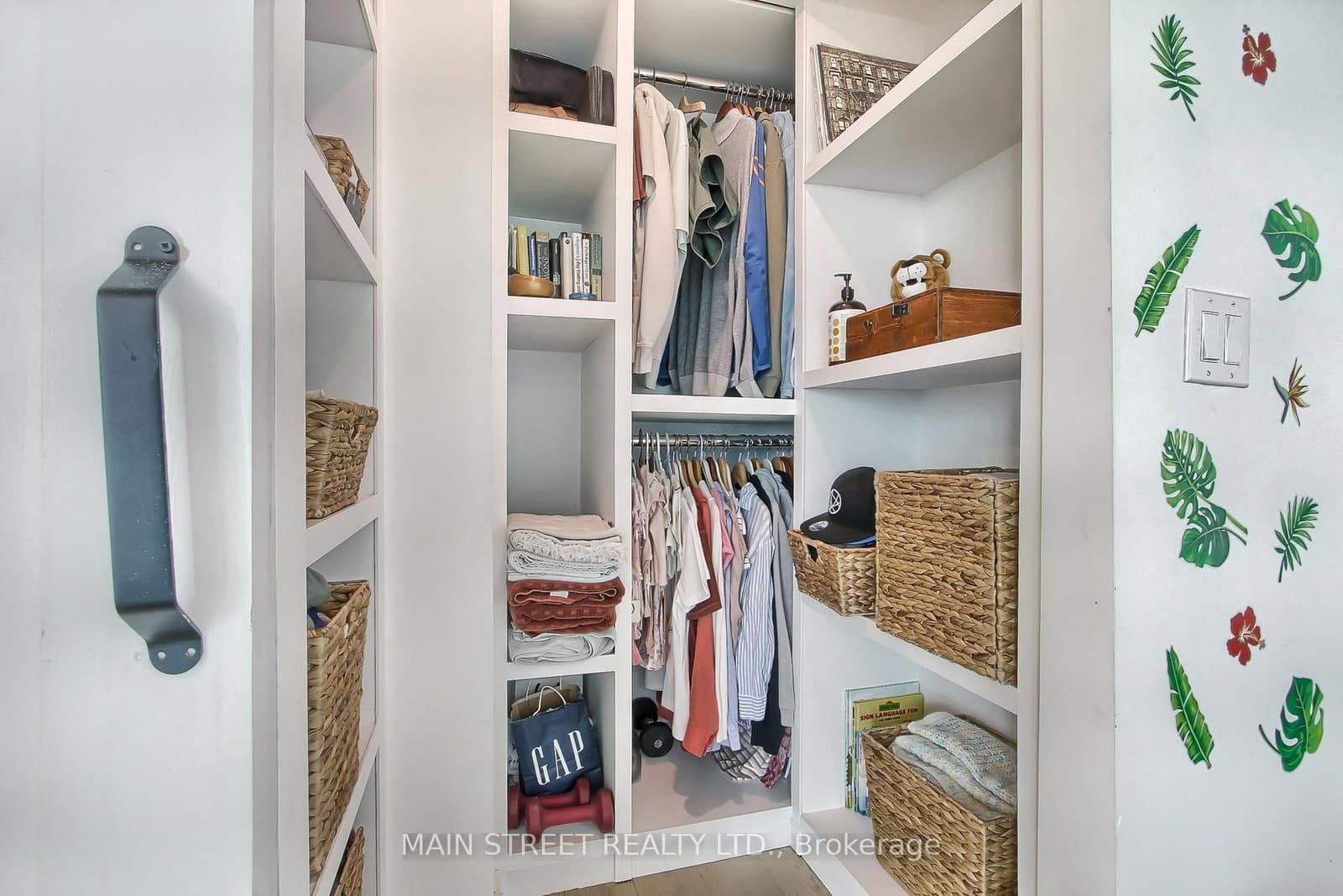 150 East Liberty Street, Unit 1213 thumbnail 24