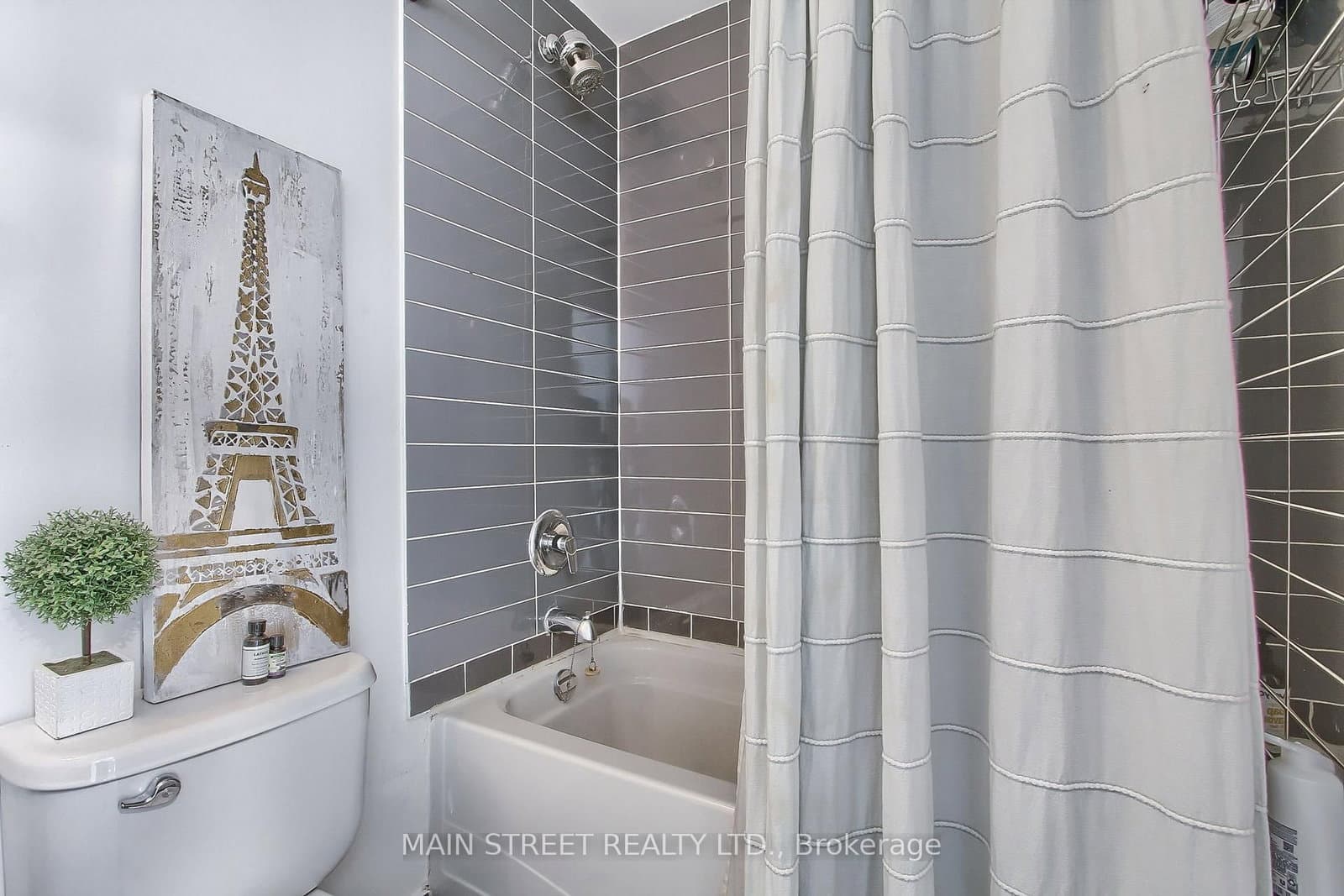 150 East Liberty Street, Unit 1213 thumbnail 26
