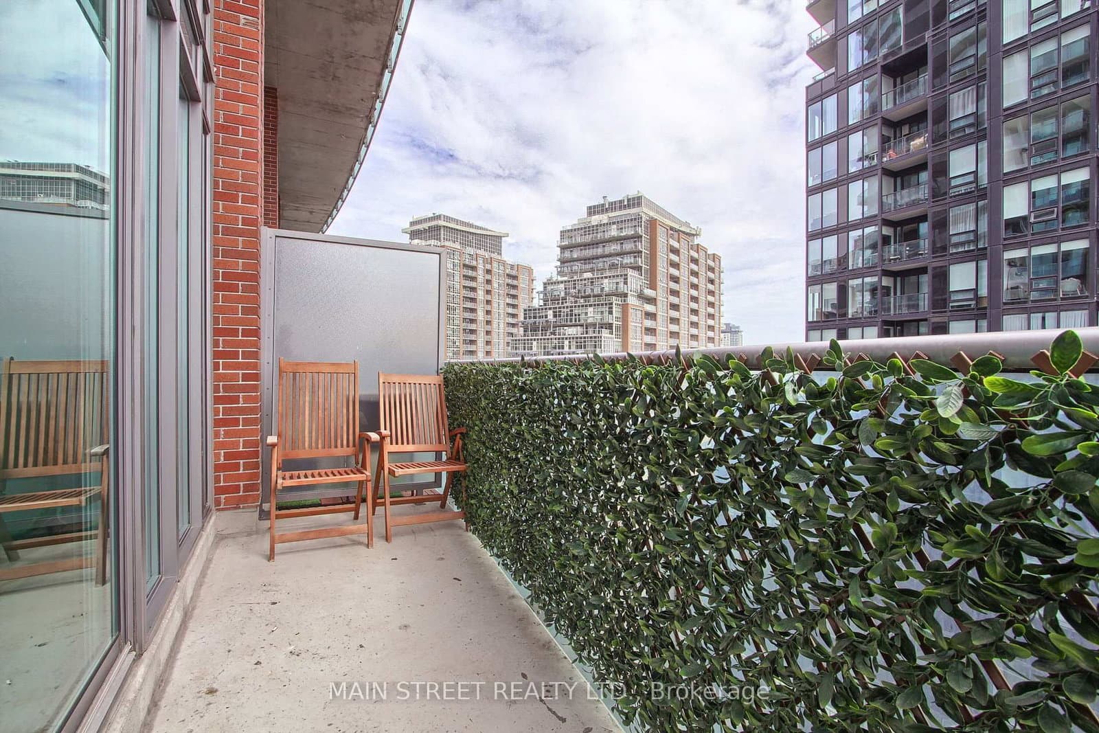 150 East Liberty Street, Unit 1213 thumbnail 28