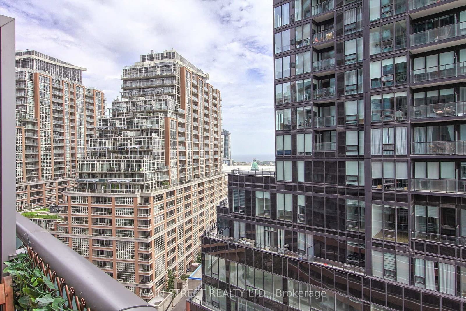 150 East Liberty Street, Unit 1213 thumbnail 35