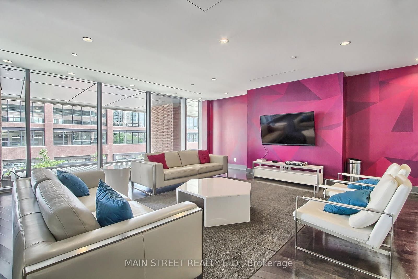 150 East Liberty Street, Unit 1213 thumbnail 41