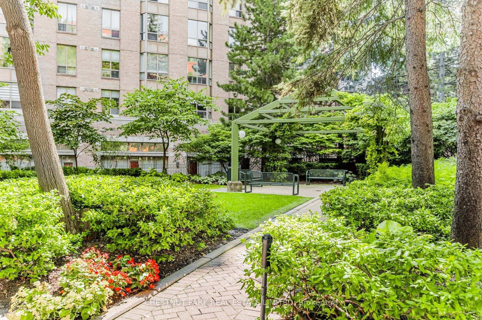 95 Prince Arthur Avenue, Unit 104 thumbnail 26