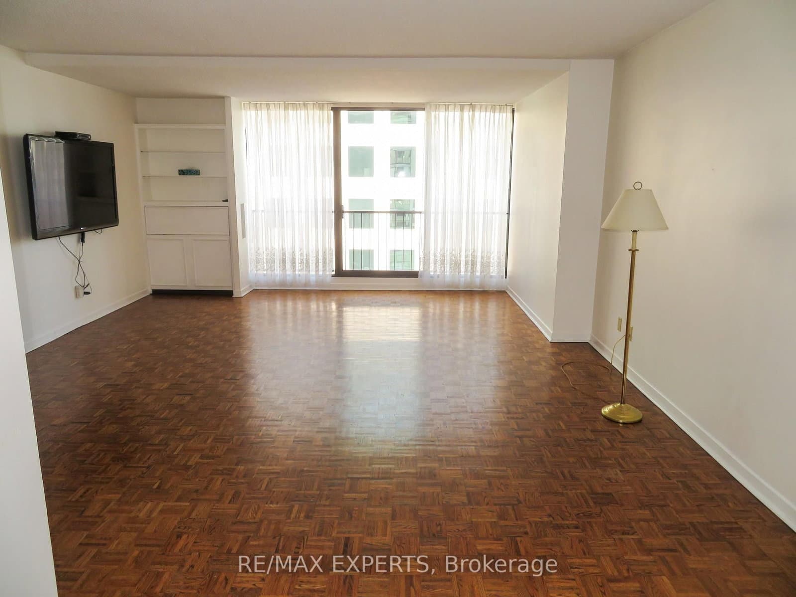 33 Harbour Square, Unit 2233 thumbnail 3