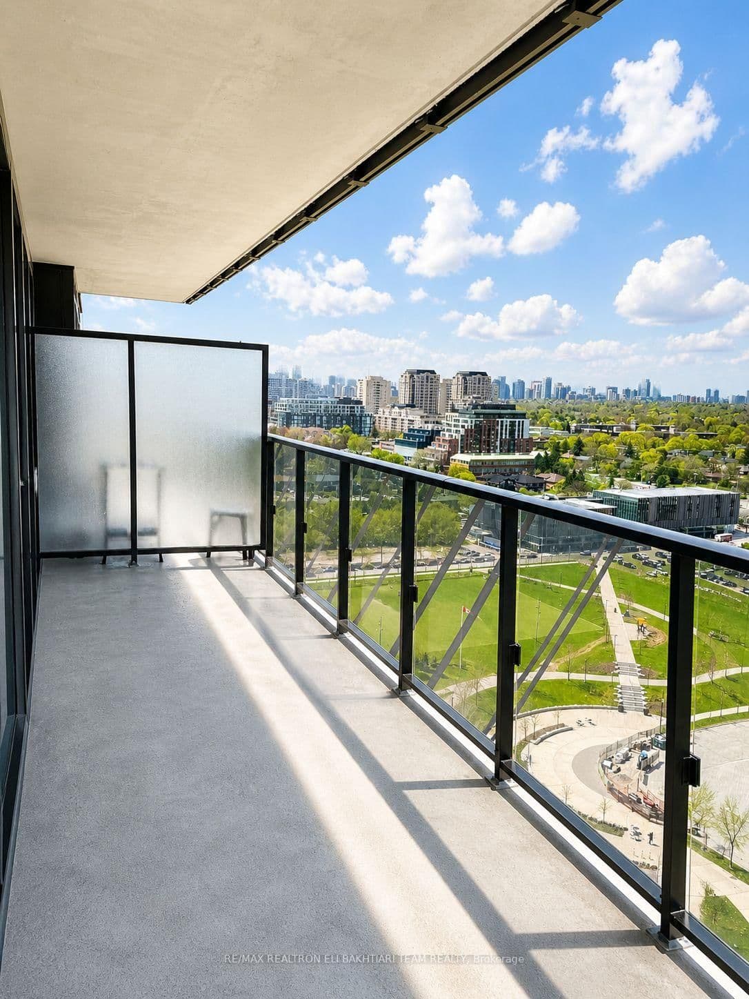 95 McMahon Drive, Unit 2511 thumbnail 19