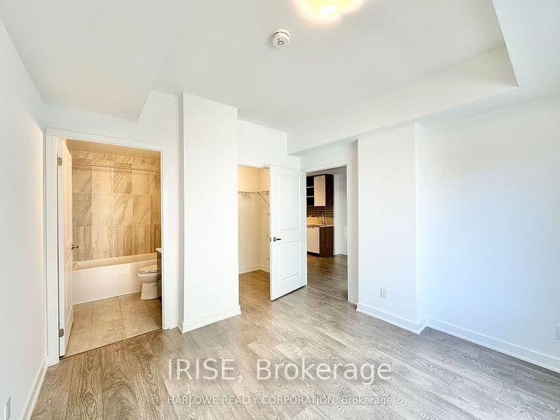 543 Richmond Street W, Unit 408 thumbnail 7