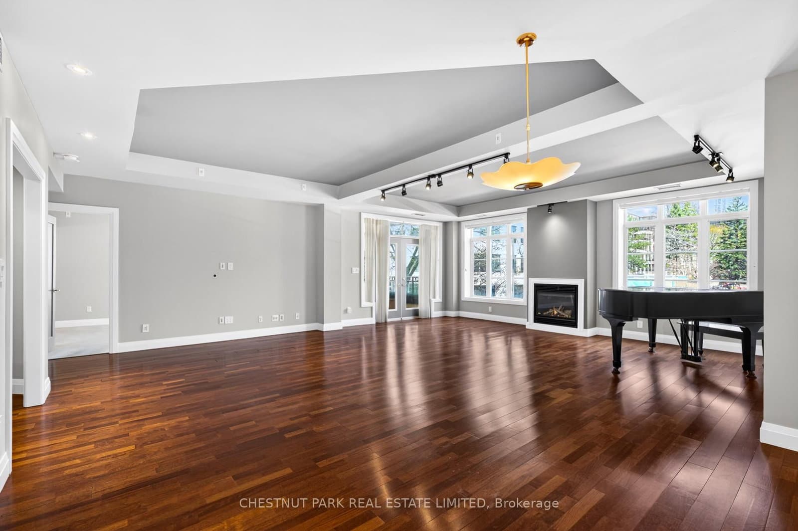 21 Shaftesbury Avenue, Unit 203 thumbnail 8