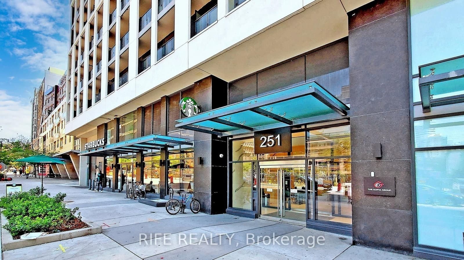 251 Jarvis Street, Unit 830 thumbnail 2