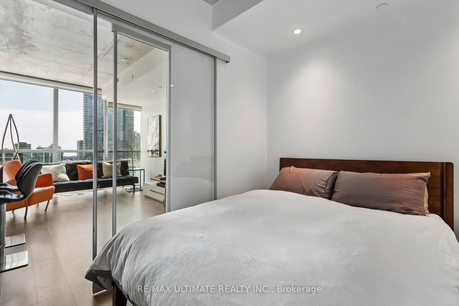 88 Blue Jays Way, Unit 3007 thumbnail 20