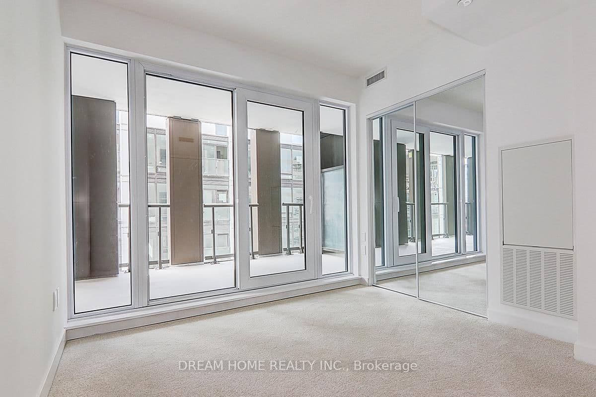 238 Simcoe Street, Unit 1608 thumbnail 32